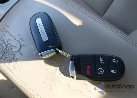 2017 Jeep Grand Cherokee Limited 4X2 z USA, uszkodzony, nr VIN 1C4RJEBG8HC635974